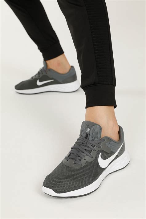 Nike erkek ayakkabı instreet
